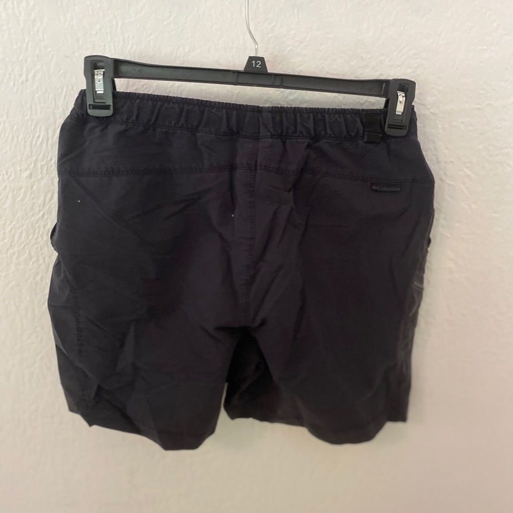 Women’s Columbia hiking shorts - Picture 3 of 7